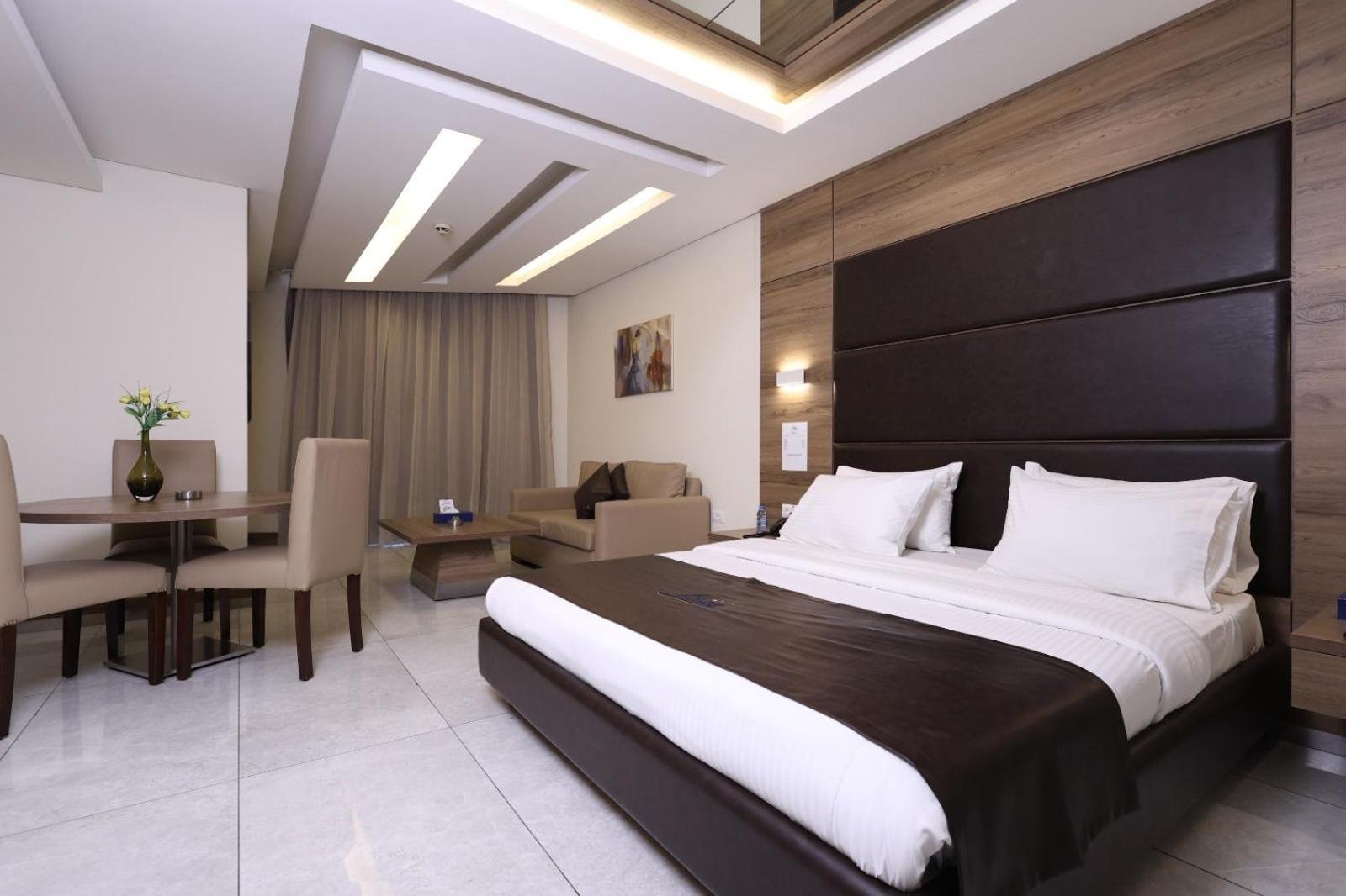 Ibiza Hotel จูนิเย ภายนอก รูปภาพ