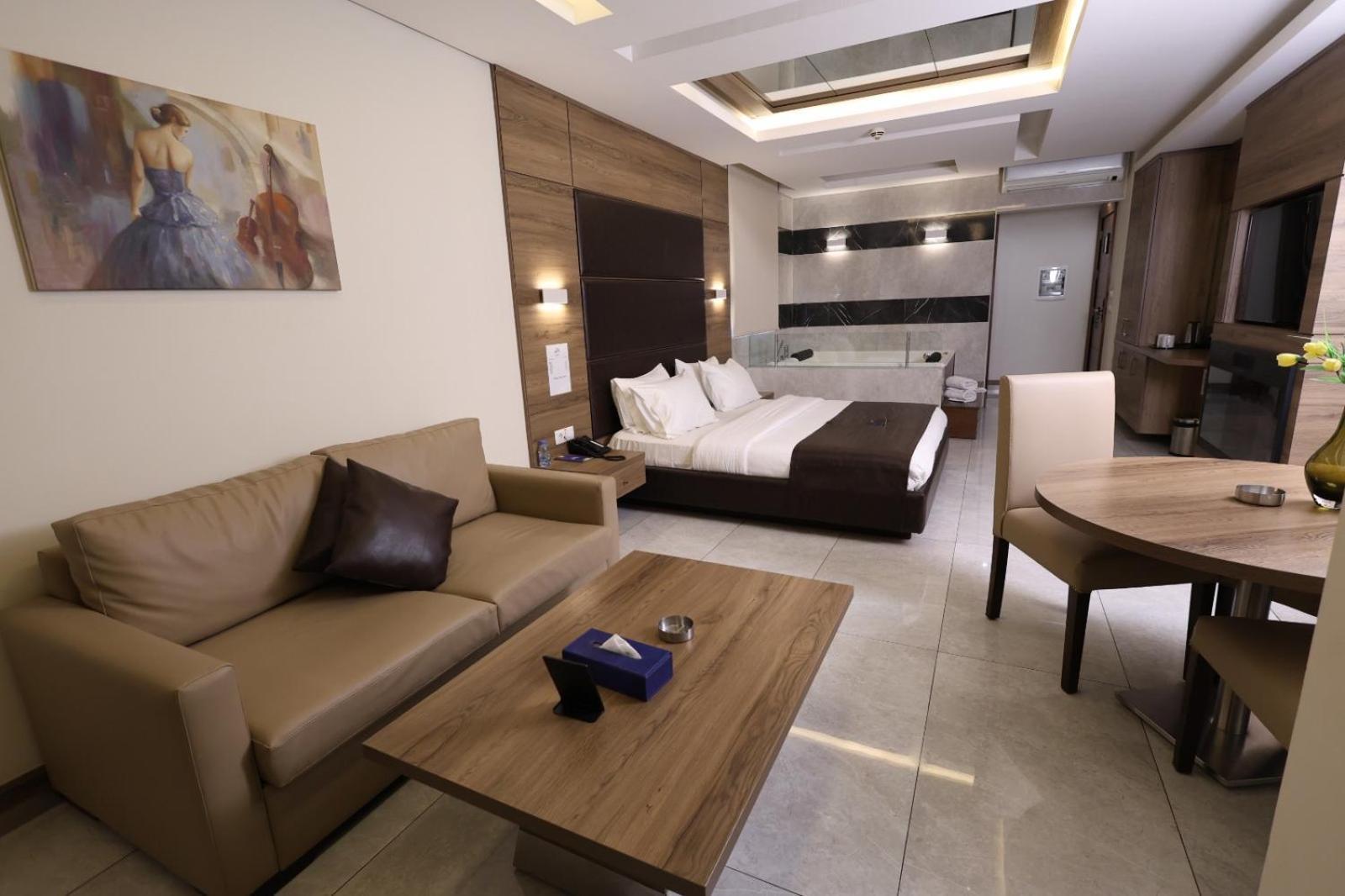 Ibiza Hotel จูนิเย ภายนอก รูปภาพ