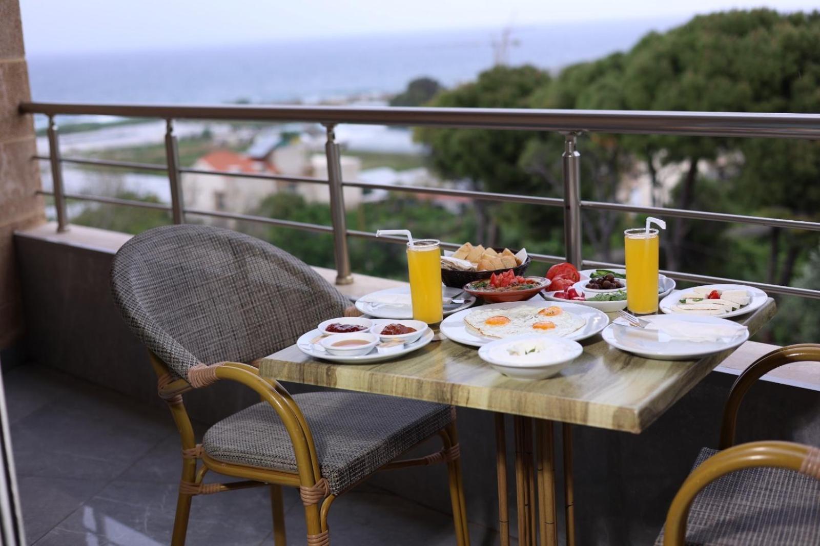 Ibiza Hotel จูนิเย ภายนอก รูปภาพ