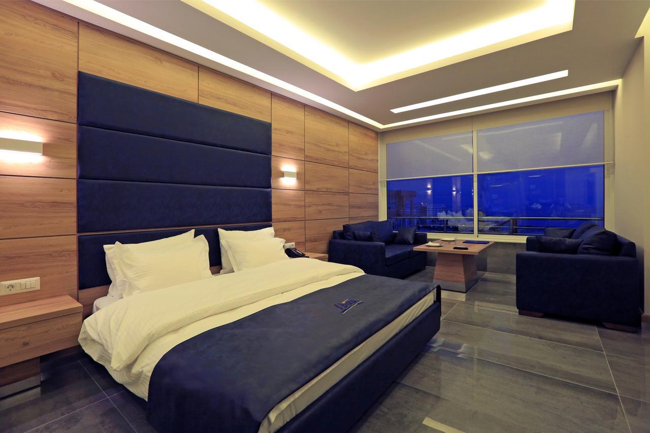 Ibiza Hotel จูนิเย ภายนอก รูปภาพ