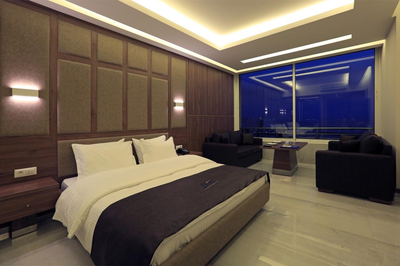 Ibiza Hotel จูนิเย ภายนอก รูปภาพ